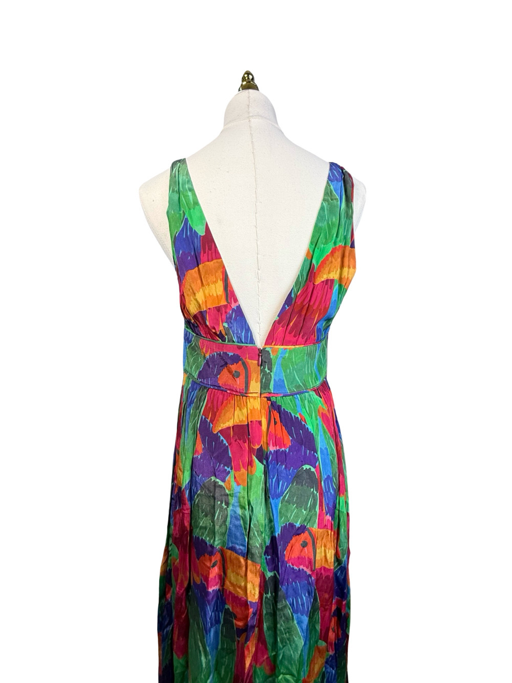 FARM Rio Painted Toucans V-Neck Sleeveless Midi Dress - Picture 7 of 11